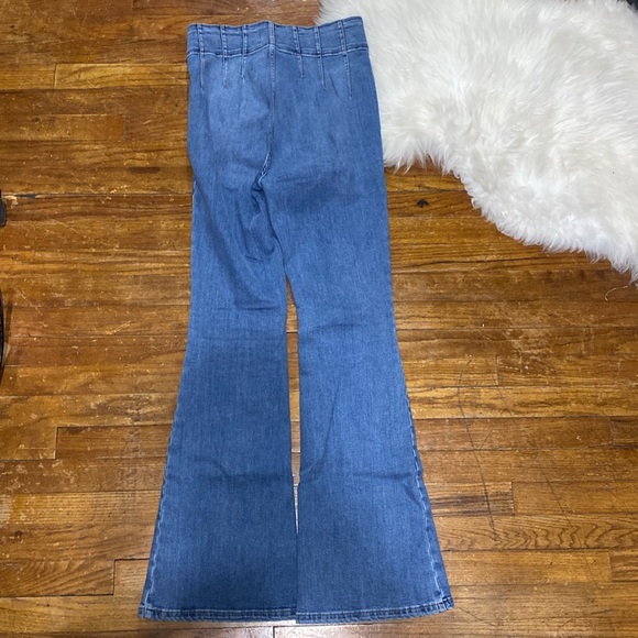 NWOT Free People Jayde Flare Jeans - Picture 6 of 6
